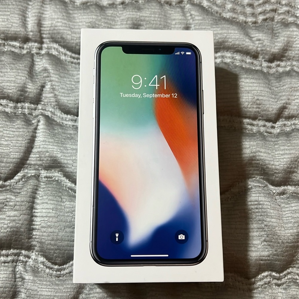 Apple iPhone X Box